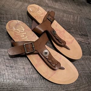 Super cute blowfish sandals